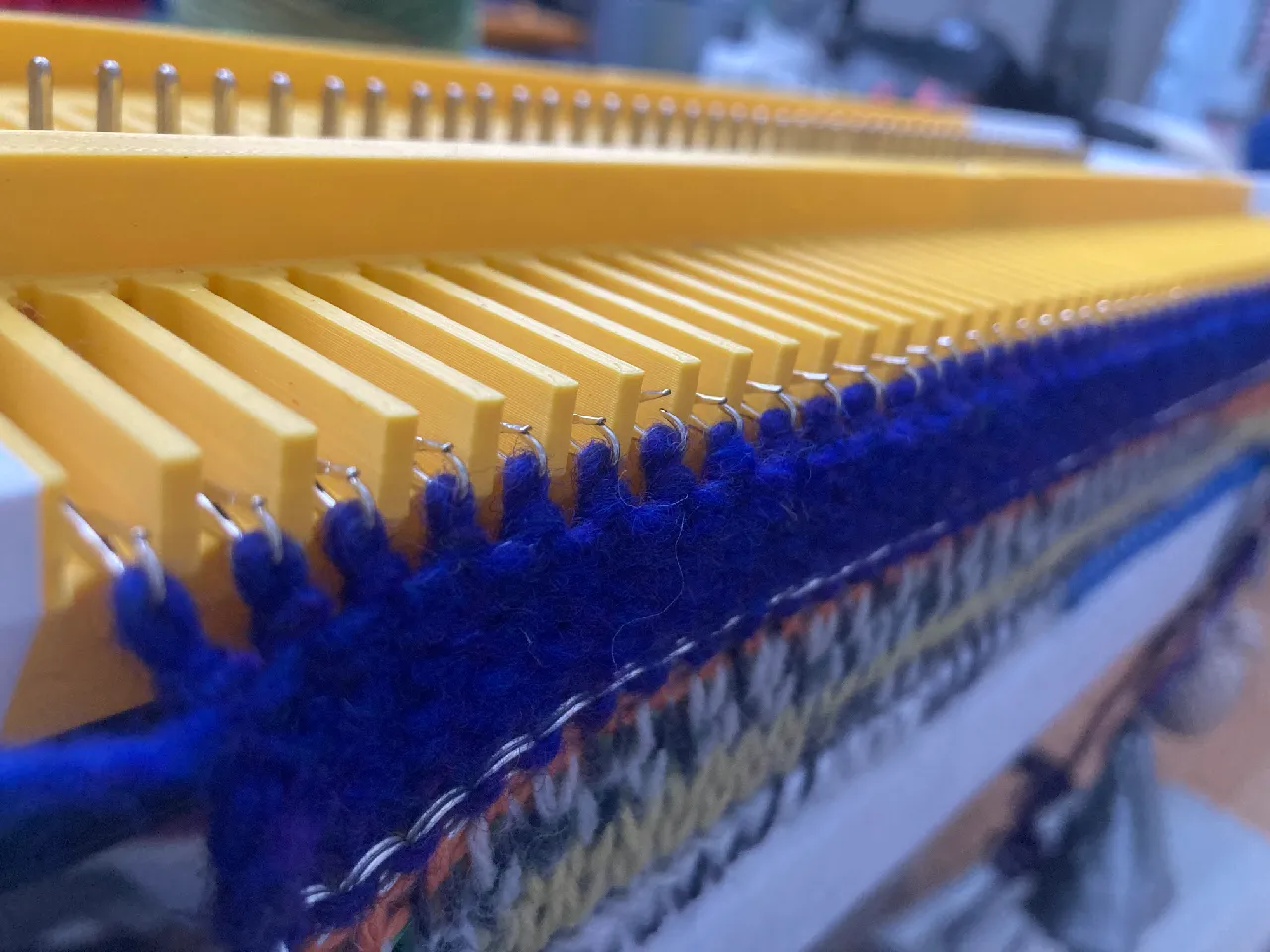 2026 Knitting Machine Reviews: Intarsia, Sweaters, and Beginners
