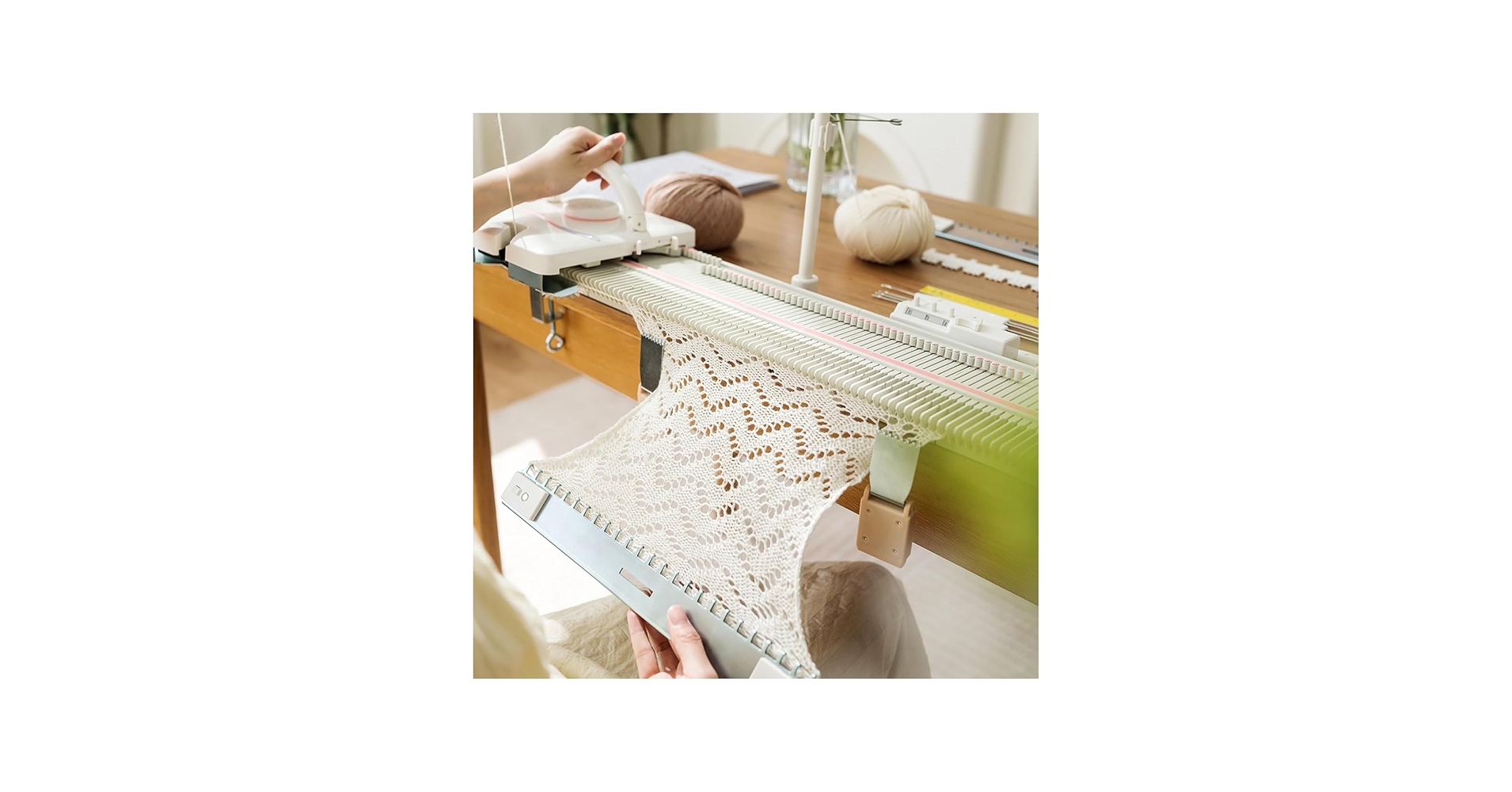 Fine Gauge Knitting Machine