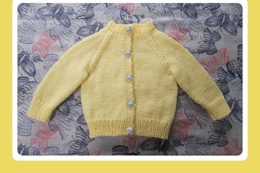 Knitting Pattern Central Baby Sweaters