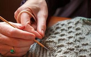 How can I cast off knitting stitches?